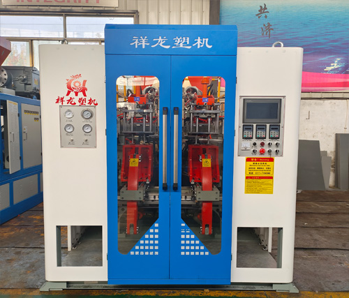 16、全自動75吹塑機1.jpg